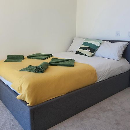 Cozy Room With Private Bathroom In Luxurious Flat Londres Exterior foto