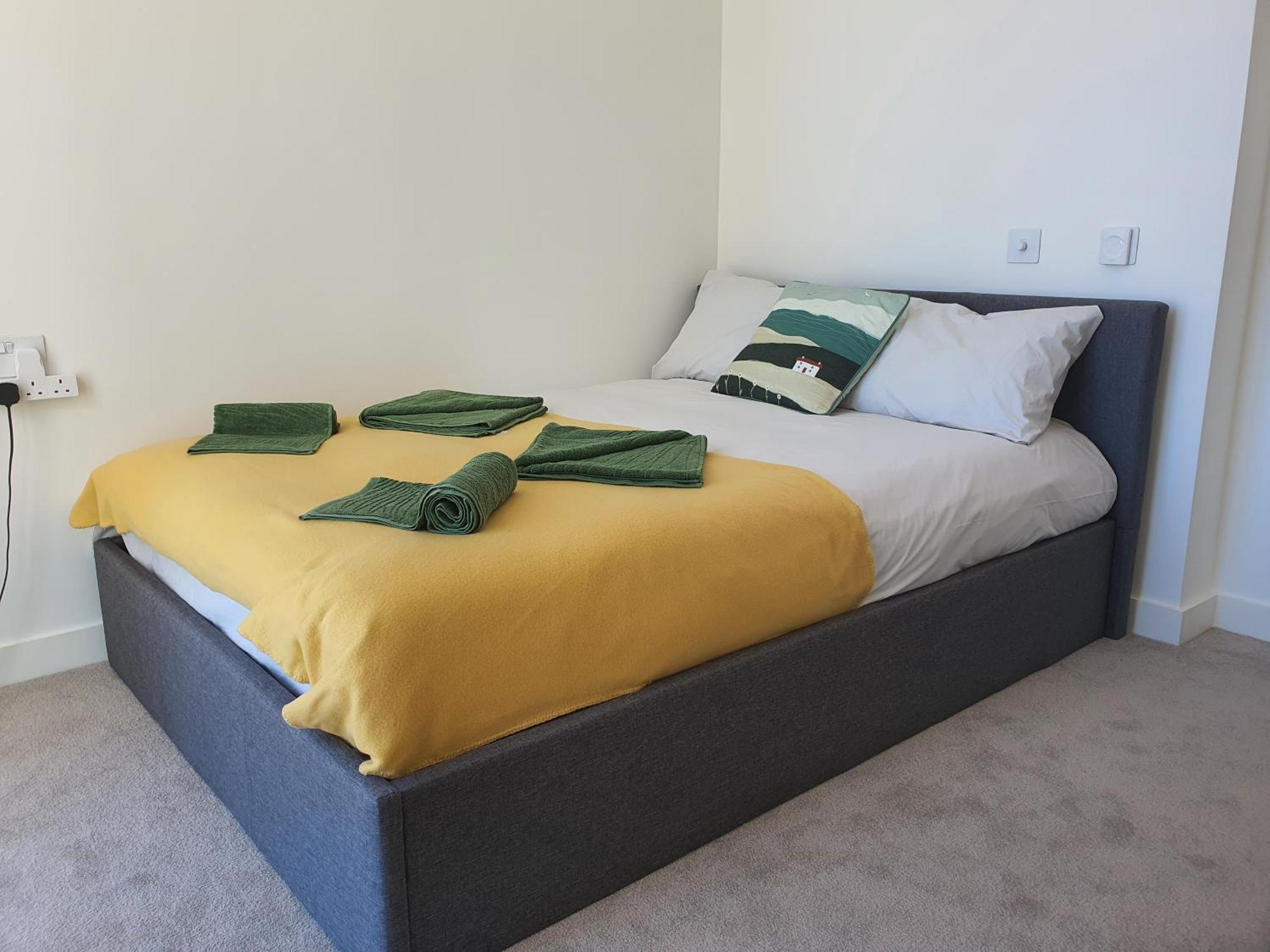 Cozy Room With Private Bathroom In Luxurious Flat Londres Exterior foto